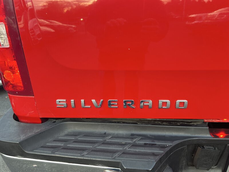 2014 Chevrolet Silverado 3500 Work Truck Vortec 6.0L Flex Fuel V8 322hp 380ft, 4X4, Bucket Seats, Running Boards, Bedliner, Tow Hitch. - Photo 32 - Milwaukie, OR 97267