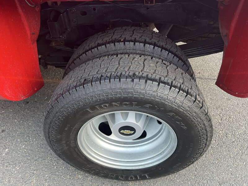 2014 Chevrolet Silverado 3500 Work Truck Vortec 6.0L Flex Fuel V8 322hp 380ft, 4X4, Bucket Seats, Running Boards, Bedliner, Tow Hitch. - Photo 26 - Milwaukie, OR 97267