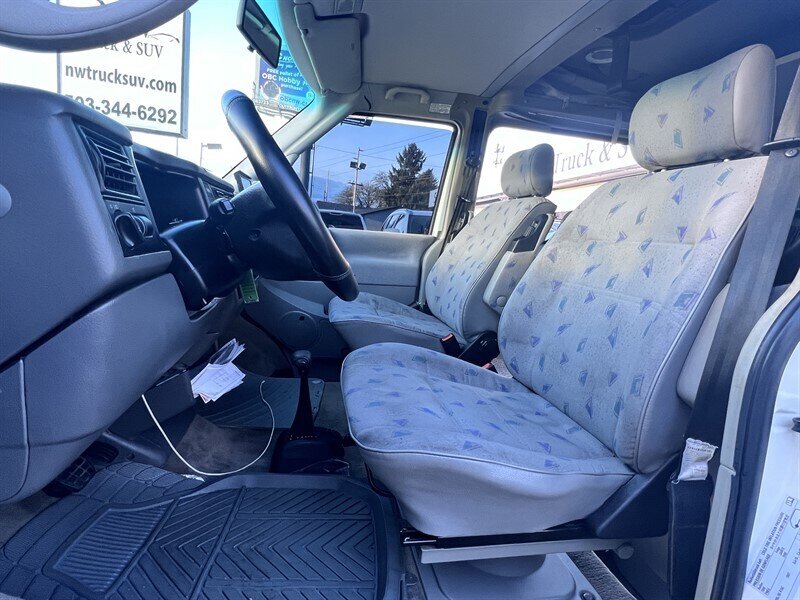 1997 Volkswagen EuroVan Campmobile 2L NA V6 single overhead cam (SOHC) 12V, Van Camper, VW Camper, Compact Camper, Cloth interior, Awning, Dinning tables, Sleeping Bed, Mini Fridge, Mobile shower - Photo 11 - Milwaukie, OR 97267