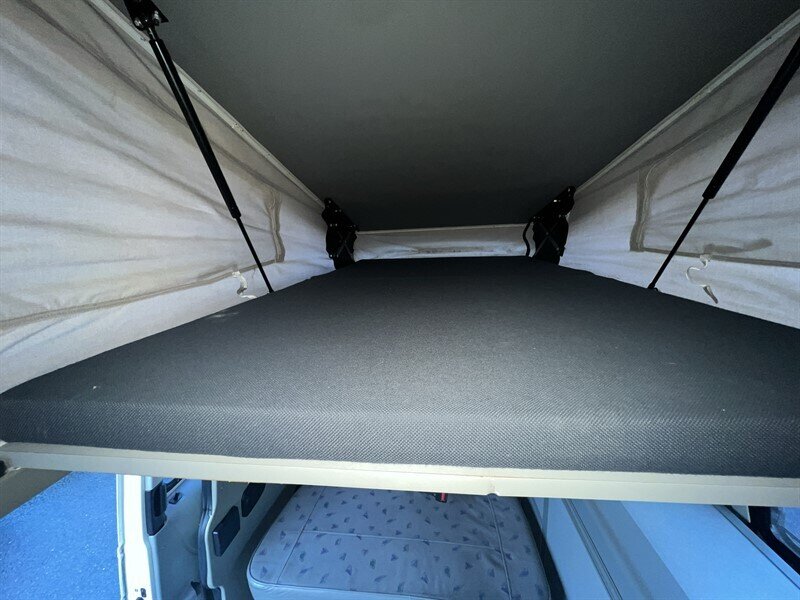 1997 Volkswagen EuroVan Campmobile 2L NA V6 single overhead cam (SOHC) 12V, Van Camper, VW Camper, Compact Camper, Cloth interior, Awning, Dinning tables, Sleeping Bed, Mini Fridge, Mobile shower - Photo 28 - Milwaukie, OR 97267