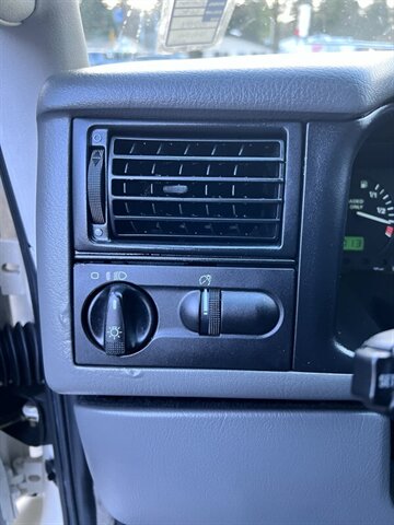 1997 Volkswagen EuroVan Campmobile 2L NA V6 single overhead cam (SOHC) 12V, Van Camper, VW Camper, Compact Camper, Cloth interior, Awning, Dinning tables, Sleeping Bed, Mini Fridge, Mobile shower - Photo 17 - Milwaukie, OR 97267