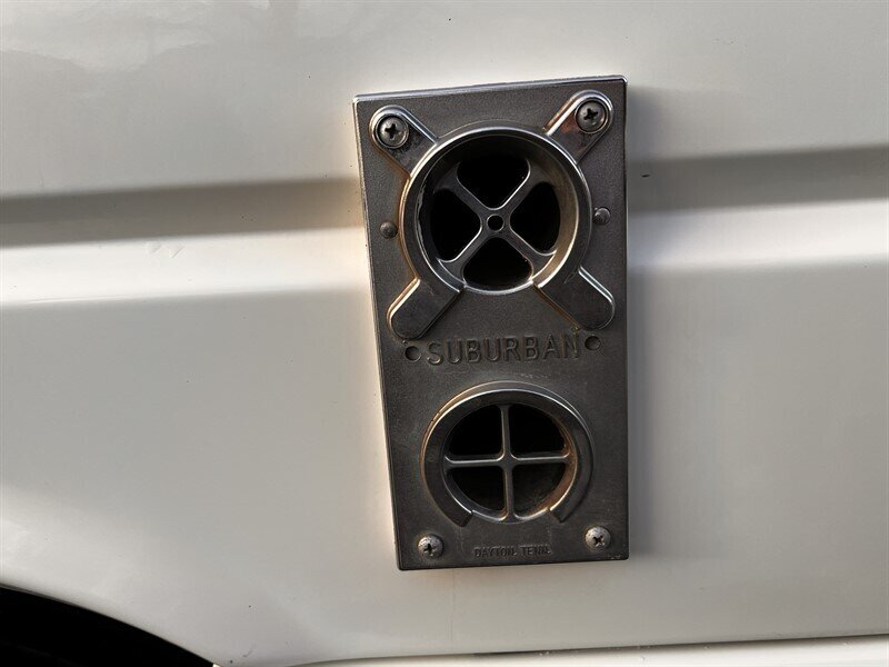 1997 Volkswagen EuroVan Campmobile 2L NA V6 single overhead cam (SOHC) 12V, Van Camper, VW Camper, Compact Camper, Cloth interior, Awning, Dinning tables, Sleeping Bed, Mini Fridge, Mobile shower - Photo 36 - Milwaukie, OR 97267