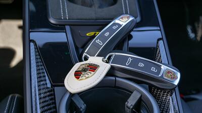 2022 Porsche 911 GT3   - Photo 58 - Costa Mesa, CA 92626
