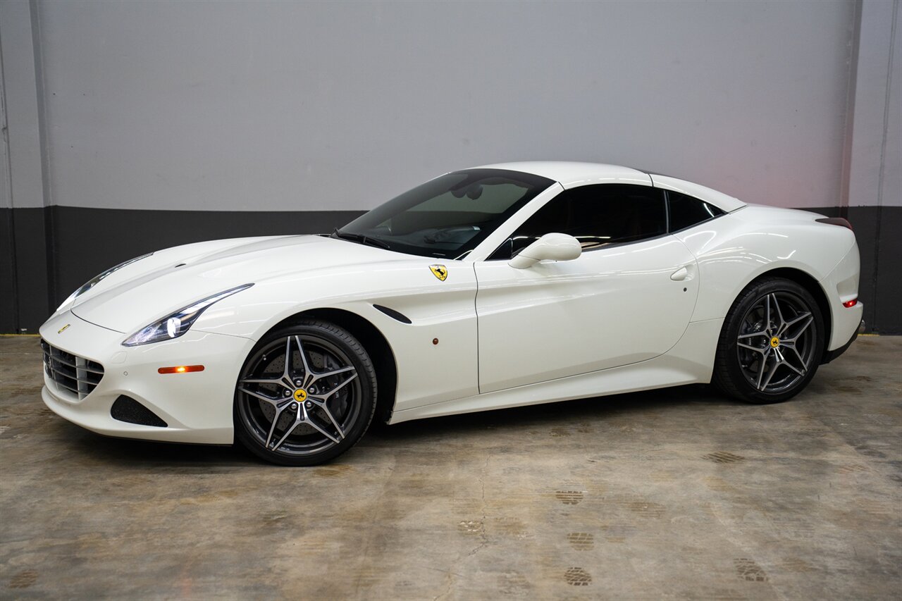 2015 Ferrari California T Base