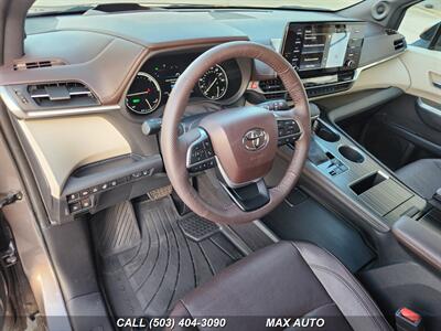 2022 Toyota Sienna Platinum 7-Passenger   - Photo 13 - Portland, OR 97211