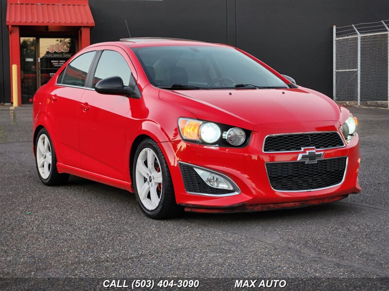 The 2016 Chevrolet Sonic RS Manual photos