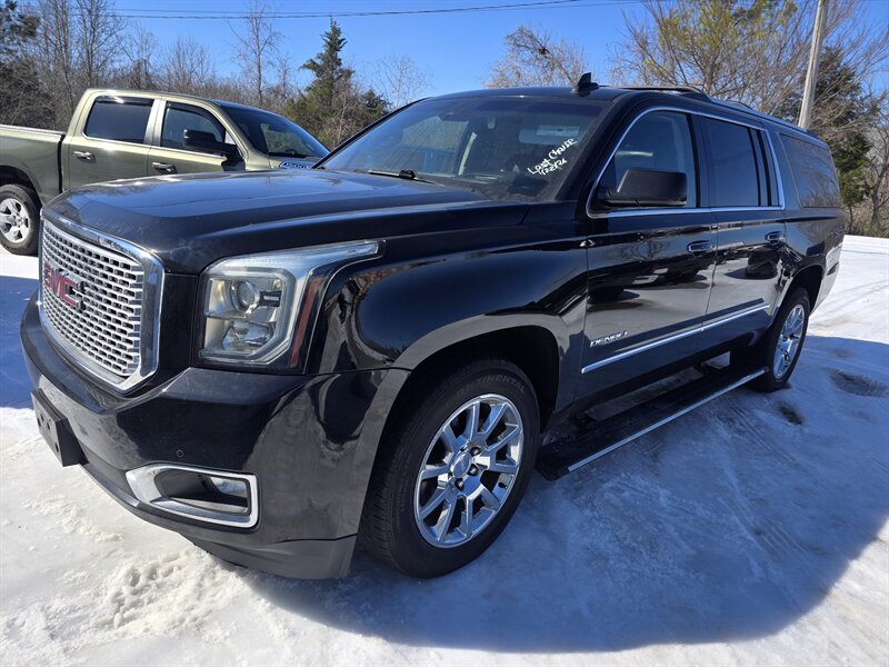 2017 GMC Yukon Denali  