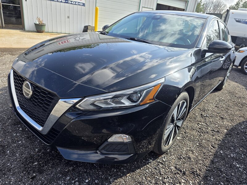 2021 Nissan Altima 2.5 SV   - Photo 1 - Waverly, TN 37185