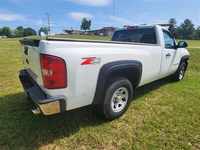 2007 Chevrolet Silverado 1500 Work Truck   - Photo 2 - Waverly, TN 37185