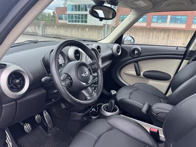 2012 MINI Cooper Countryman S ALL4  AWD Manual - Photo 13 - Gresham, OR 97030