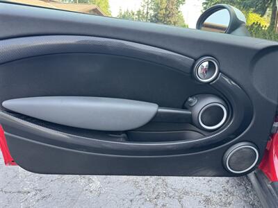 2012 MINI Cooper Hardtop S   - Photo 24 - Gresham, OR 97030