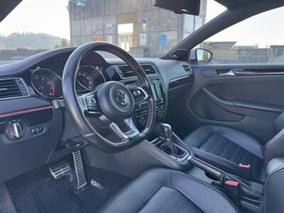 2016 Volkswagen Jetta 2.0T GLI SE - Photo 13 - Gresham, OR 97030