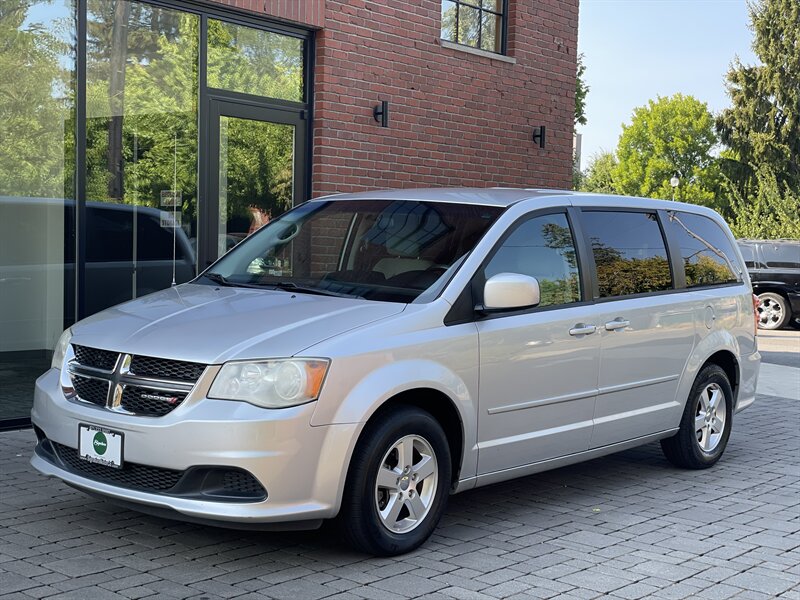 2012 Dodge Grand Caravan SXT  w/ STO-N-GO