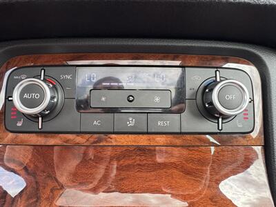 2012 Volkswagen Touareg TDI Sport  Lux AWD - Photo 25 - Gresham, OR 97030