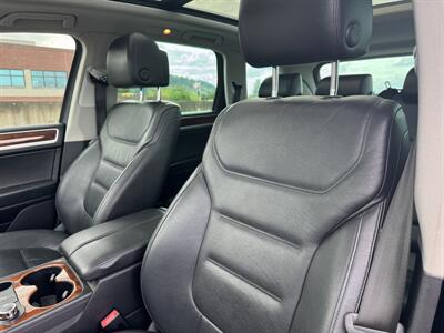 2012 Volkswagen Touareg TDI Sport  Lux AWD - Photo 14 - Gresham, OR 97030