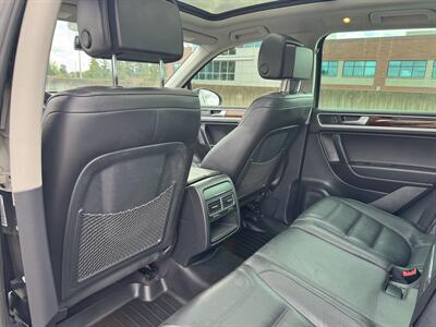 2012 Volkswagen Touareg TDI Sport  Lux AWD - Photo 15 - Gresham, OR 97030