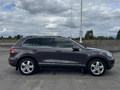 2012 Volkswagen Touareg TDI Sport  Lux AWD - Photo 6 - Gresham, OR 97030
