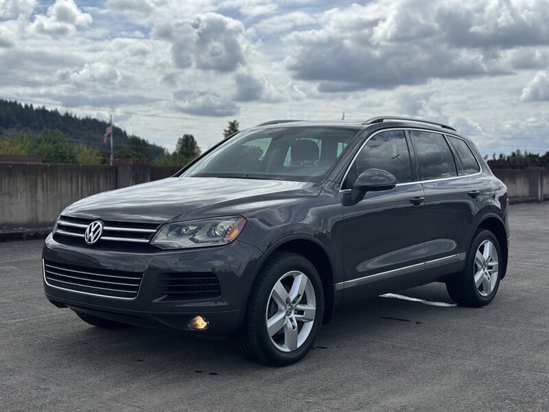2012 Volkswagen Touareg TDI Sport  Lux AWD - Photo 1 - Gresham, OR 97030