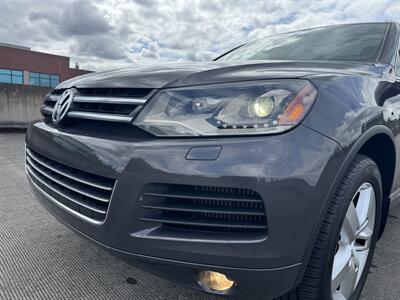 2012 Volkswagen Touareg TDI Sport  Lux AWD - Photo 9 - Gresham, OR 97030
