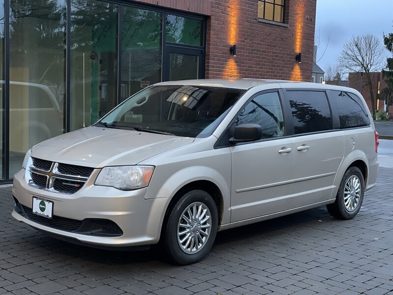 2015 Dodge Grand Caravan SE  w/ STO-N-GO