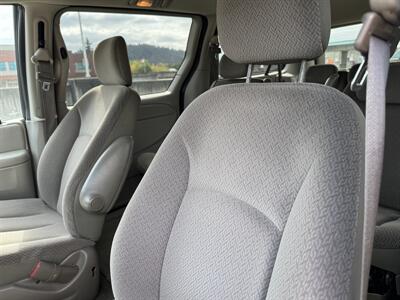 2006 Dodge Grand Caravan SXT  w/ STO-N-GO - Photo 14 - Gresham, OR 97030
