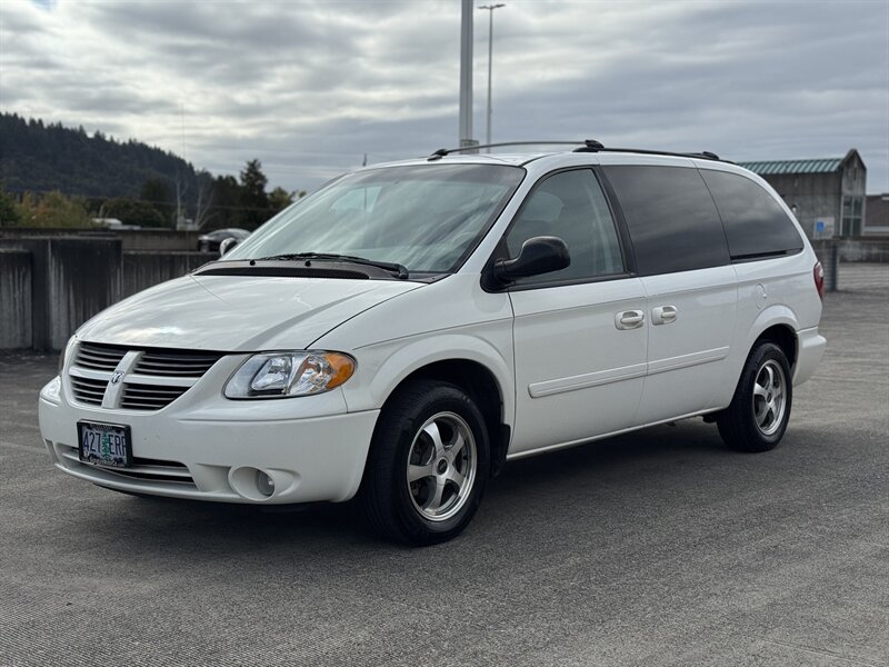 2006 Dodge Grand Caravan SXT  w/ STO-N-GO
