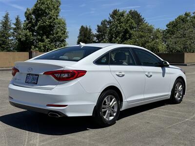 2016 Hyundai Sonata SE   - Photo 5 - Gresham, OR 97030