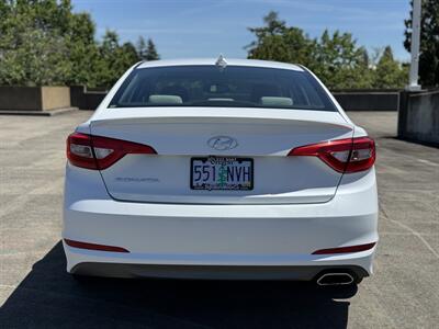 2016 Hyundai Sonata SE   - Photo 4 - Gresham, OR 97030