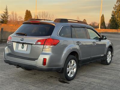 2011 Subaru Outback 2.5i Premium  AWD - Photo 5 - Gresham, OR 97030