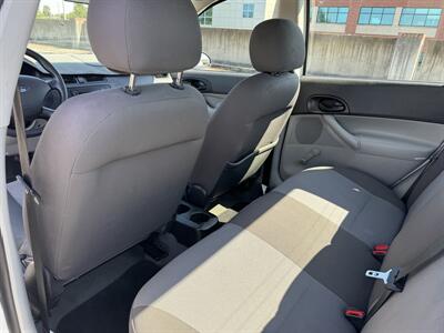 2007 Ford Focus ZX4 SE   - Photo 13 - Gresham, OR 97030