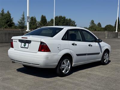 2007 Ford Focus ZX4 SE   - Photo 5 - Gresham, OR 97030