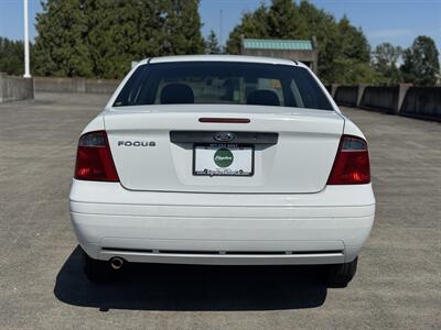 2007 Ford Focus ZX4 SE   - Photo 4 - Gresham, OR 97030
