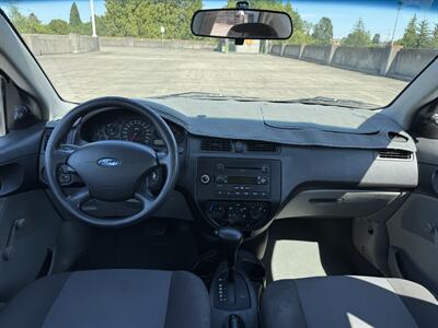 2007 Ford Focus ZX4 SE   - Photo 17 - Gresham, OR 97030