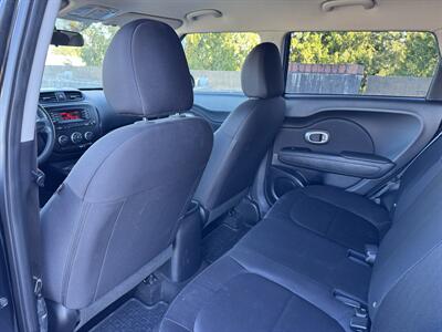 2016 Kia Soul   - Photo 12 - Gresham, OR 97030