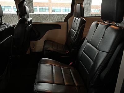 2015 Dodge Grand Caravan SE Plus  w/ STO-N-GO - Photo 15 - Gresham, OR 97030