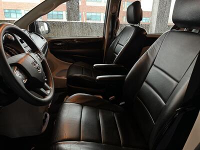 2015 Dodge Grand Caravan SE Plus  w/ STO-N-GO - Photo 12 - Gresham, OR 97030