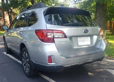 2017 Subaru Outback 2.5i Limited   - Photo 5 - Chesterfield, MO 63005