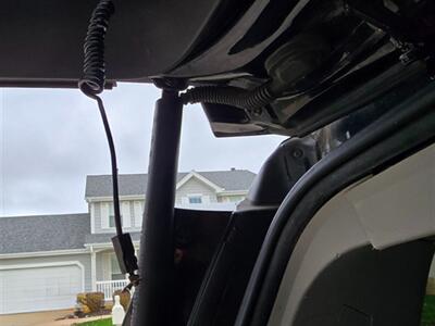 2015 Chevrolet Suburban LT   - Photo 35 - Chesterfield, MO 63005