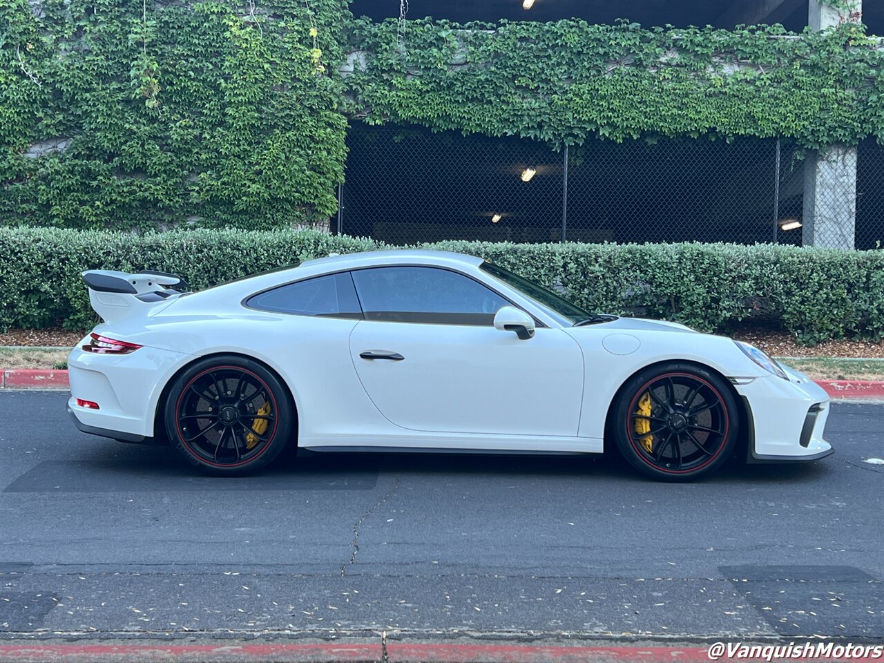 2018 Porsche 911 GT3  *MANUAL* 991.2   - Photo 40 - Concord, CA 94520