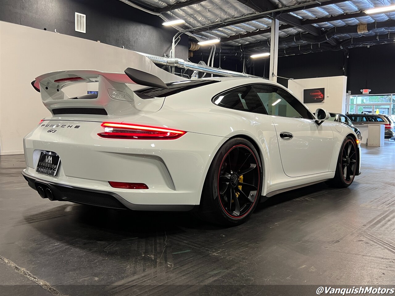 2018 Porsche 911 GT3  *MANUAL* 991.2   - Photo 30 - Concord, CA 94520