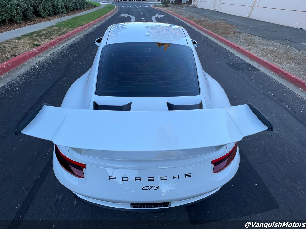 2018 Porsche 911 GT3  *MANUAL* 991.2   - Photo 5 - Concord, CA 94520