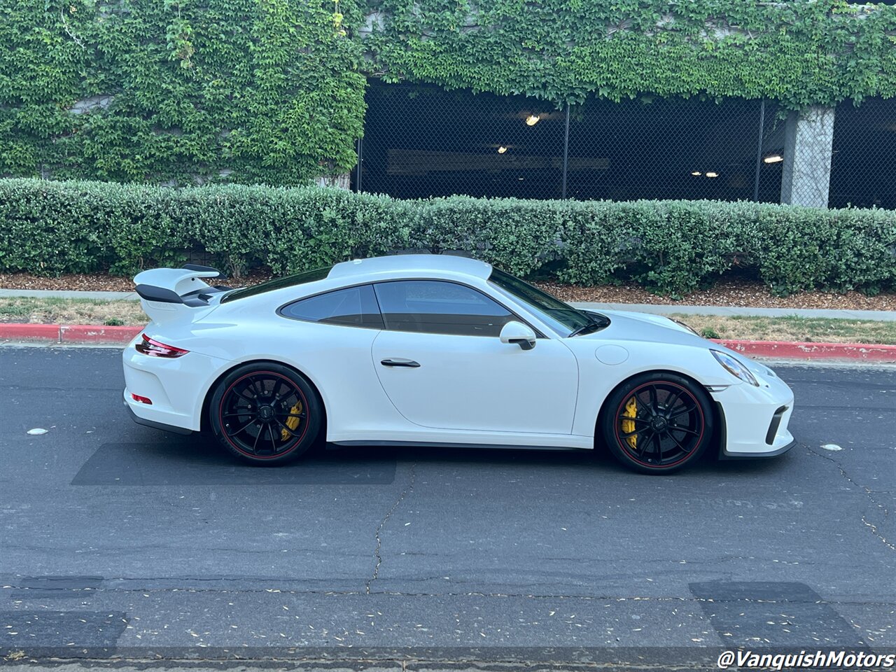 2018 Porsche 911 GT3  *MANUAL* 991.2   - Photo 49 - Concord, CA 94520