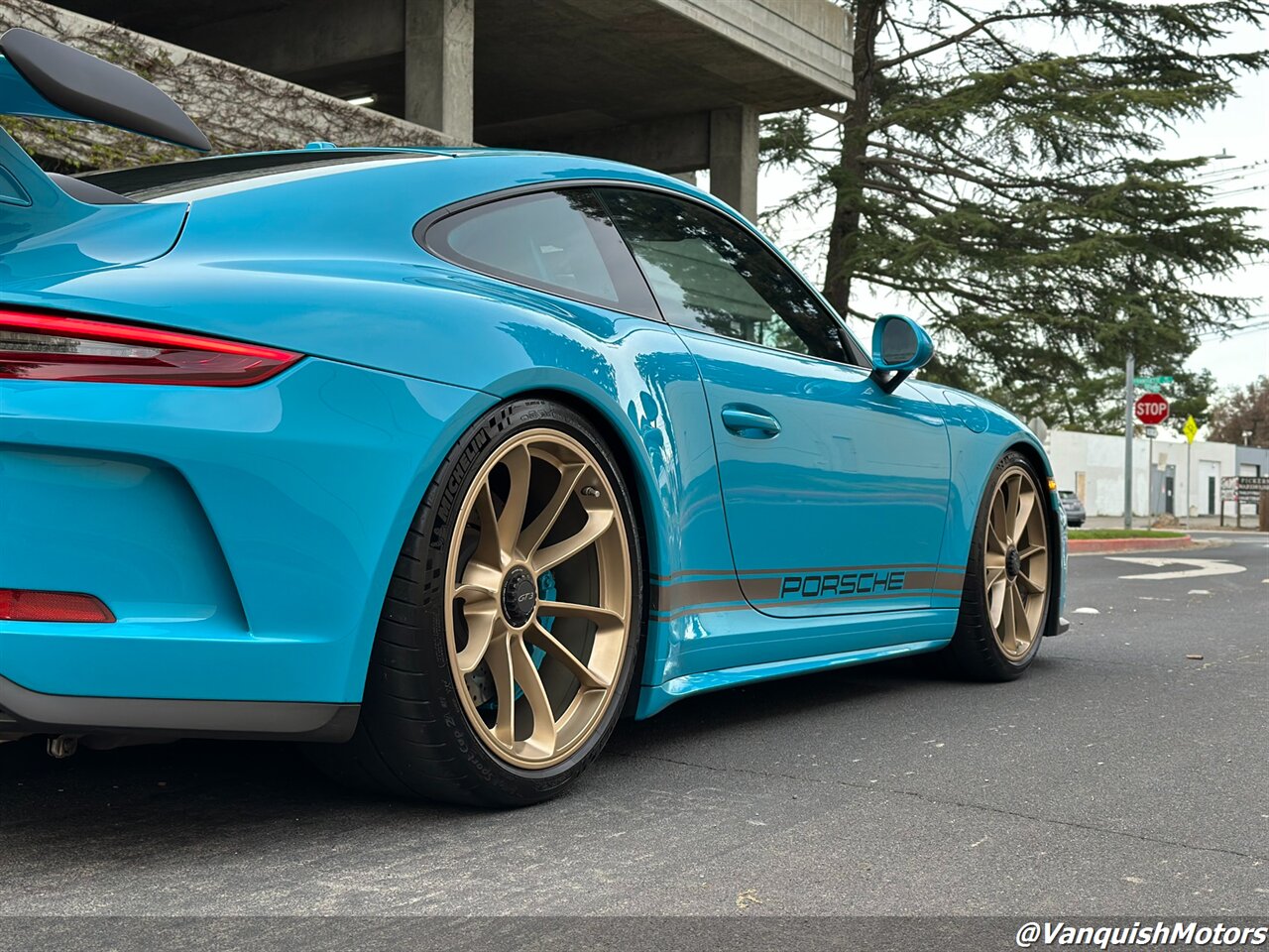 2018 Porsche 911 GT3 * MIAMI BLUE * MANUAL *   - Photo 33 - Concord, CA 94520