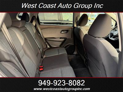 2022 Nissan Rogue SV - Photo 9 - Costa Mesa, CA 92626