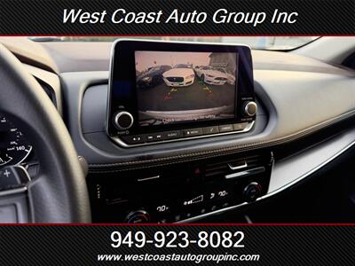 2022 Nissan Rogue SV - Photo 12 - Costa Mesa, CA 92626