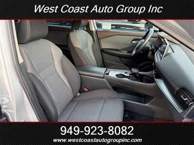 2022 Nissan Rogue SV - Photo 8 - Costa Mesa, CA 92626