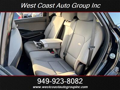 2017 Hyundai SANTA FE SE - Photo 8 - Costa Mesa, CA 92626