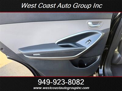 2017 Hyundai SANTA FE SE - Photo 14 - Costa Mesa, CA 92626