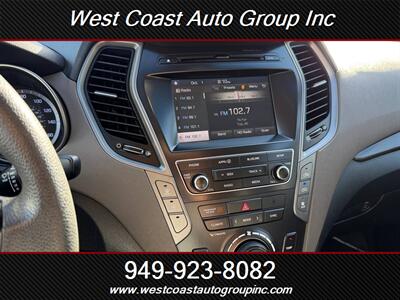 2017 Hyundai SANTA FE SE - Photo 17 - Costa Mesa, CA 92626