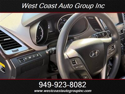 2017 Hyundai SANTA FE SE - Photo 12 - Costa Mesa, CA 92626